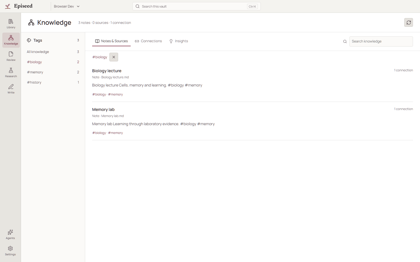 Episeed desktop workspace with linked notes and a knowledge panel